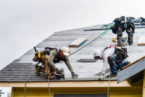 Professional Gutter Installation technician working in Weyauwega, WI